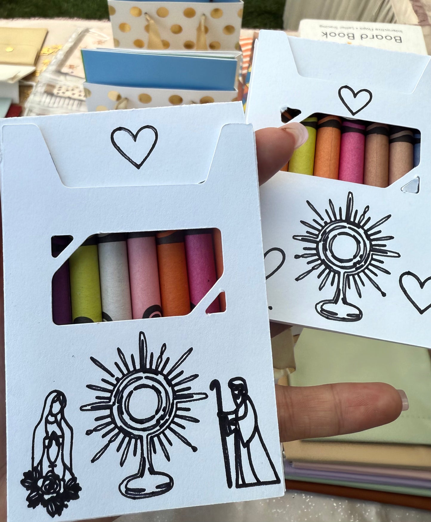 Box crayons Crayola Brand x 8 Random colors